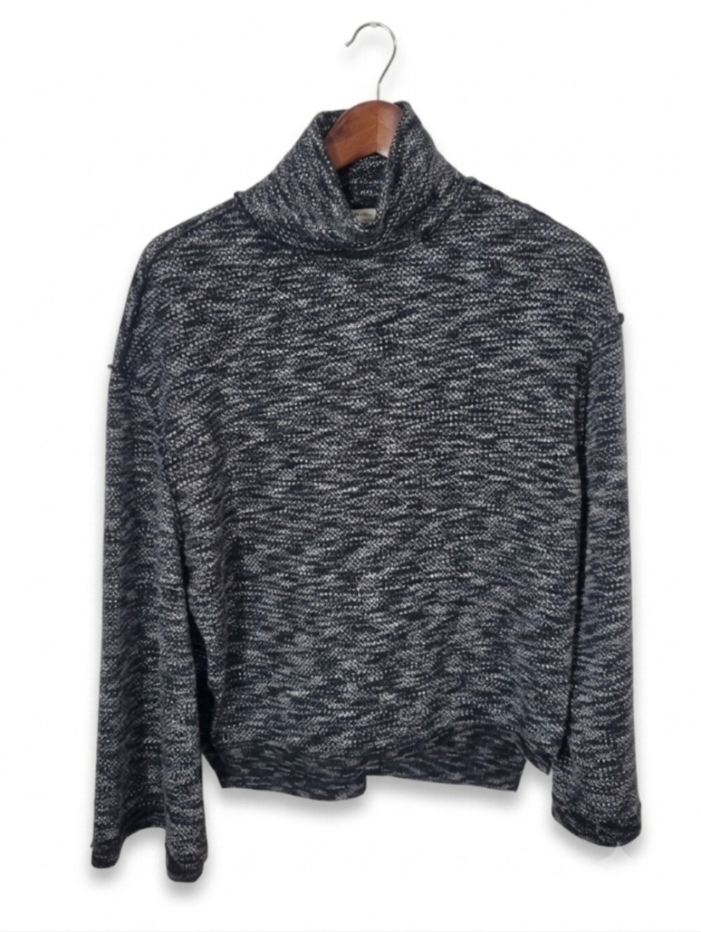 We‎ The Free turtleneck sweater/ sweatshirt